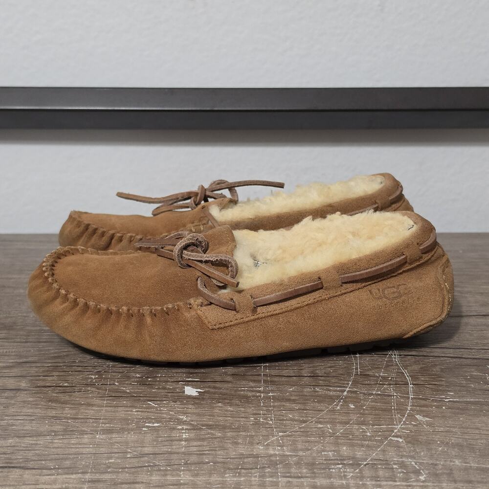 Ugg Dakota Women's Suede Moccasin Shearling Lined Slippers Shoes Size 5 Brown